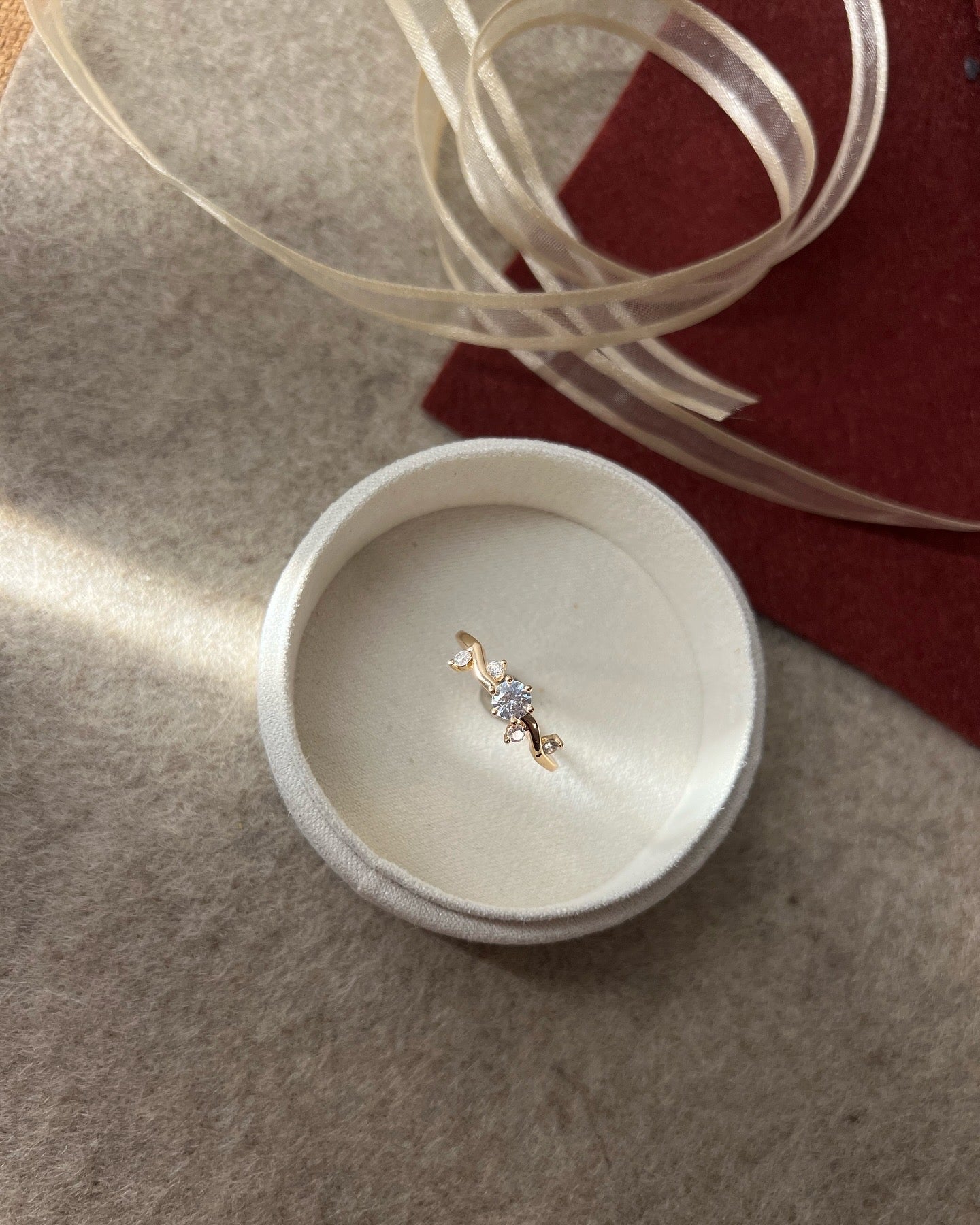 R/ Immortal graden Ring with couple withe Topaz
